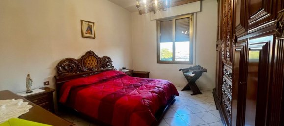 3 rooms Apartment in Prato, Italy No. 48810 9