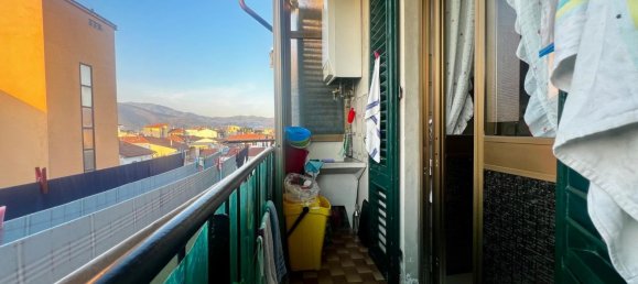 3 rooms Apartment in Prato, Italy No. 48810 5