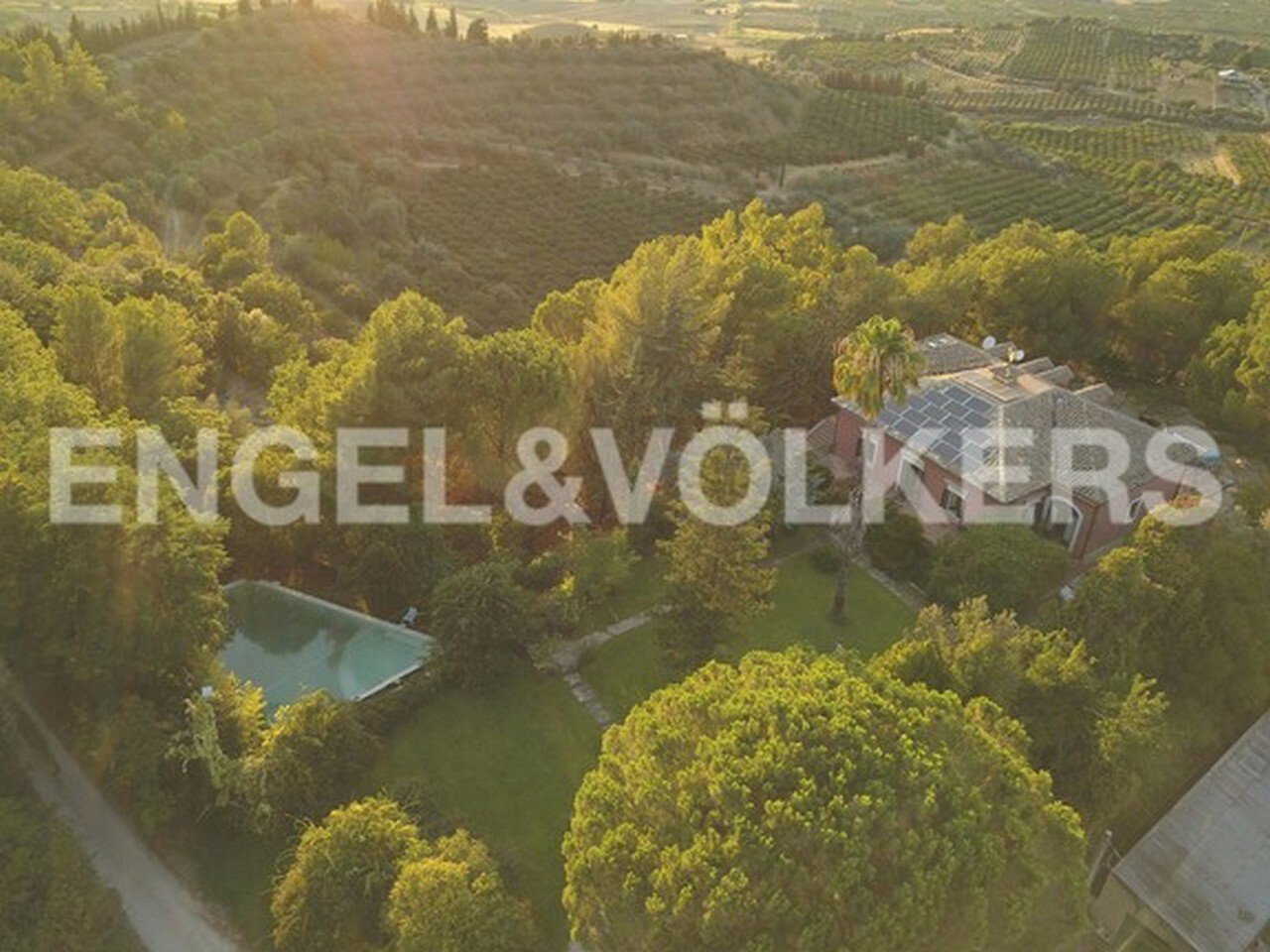 6 Schlafzimmer Schlösser in Motta Sant'Anastasia, Italy, Nr. 68636