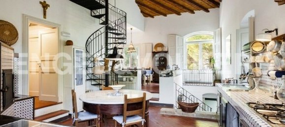 6 Schlafzimmer Schlösser in Motta Sant'Anastasia, Italy, Nr. 68636 13