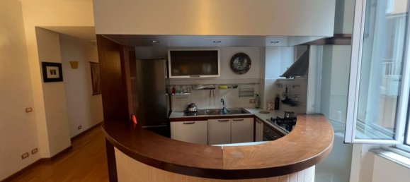 3 bedrooms Apartment in Rome, Italy No. 335185 9