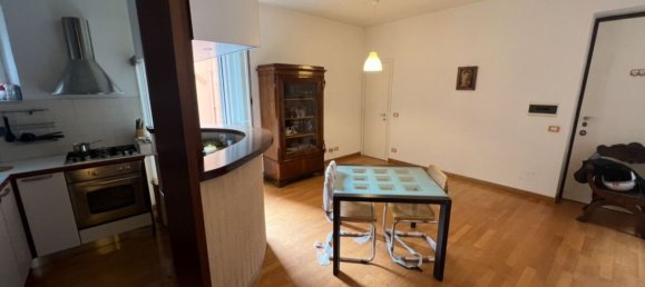 3 bedrooms Apartment in Rome, Italy No. 335185 11