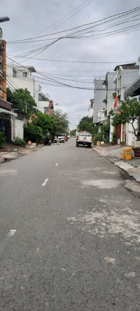 172m² Townhouse in District 7, Vietnam No. 7639