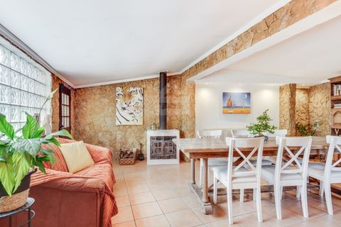 Apartamento de 3 dormitorios en Cascais, Portugal No. 354230