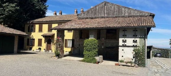 480m² Commercial property in Borgo Priolo, Italy No. 364866 4