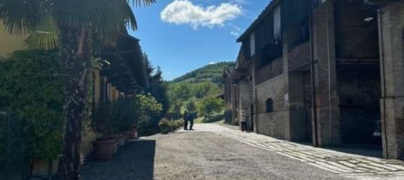 480m² Commercial property in Borgo Priolo, Italy No. 364866 28