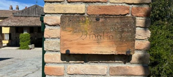 480m² Commercial property in Borgo Priolo, Italy No. 364866 34