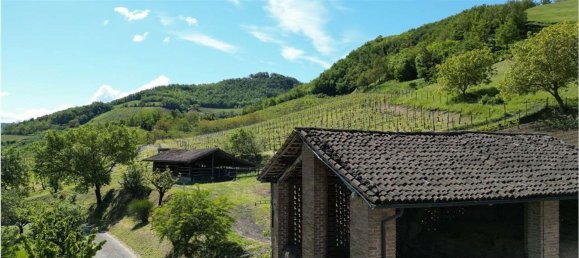 480m² Commercial property in Borgo Priolo, Italy No. 364866 39