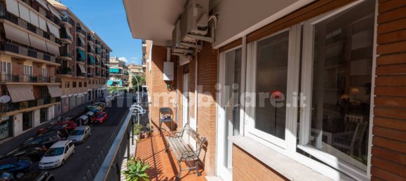 2 chambres Appartement à Rome, Italy No. 357532 5