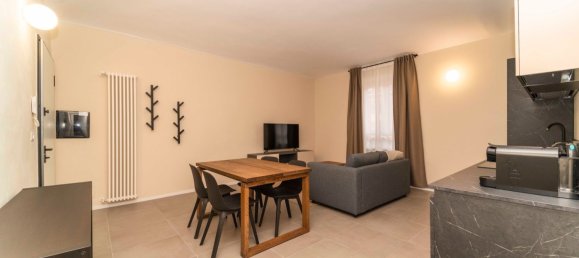 Квартира с 3 комнатами в Турин, Италия № 195270 4