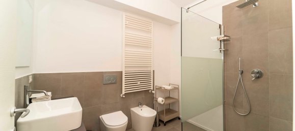 Квартира с 3 комнатами в Турин, Италия № 195270 32