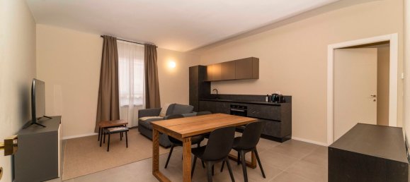 Квартира с 3 комнатами в Турин, Италия № 195270 3