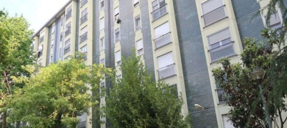 2-salle Appartement à Milan, Italy No. 245365 13