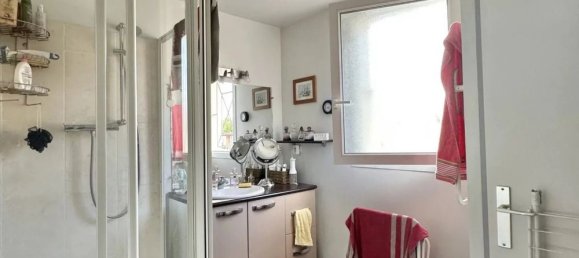 3 Schlafzimmer Haus in Noisy-le-Grand, France, Nr. 171415 9