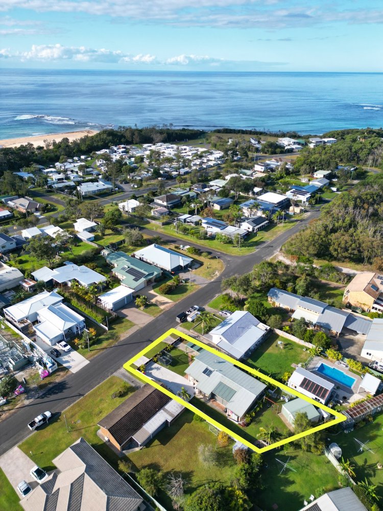 3 bedrooms House in Cudmirrah, Australia No. 644