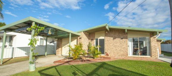 3 bedrooms House in Cudmirrah, Australia No. 644 6