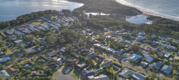 3 bedrooms House in Cudmirrah, Australia No. 644 8