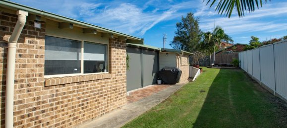 3 bedrooms House in Cudmirrah, Australia No. 644 29