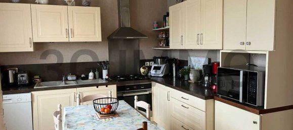 3 bedrooms Villa in Anglure, France No. 201257 7