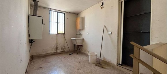 4 bedrooms House in Noicattaro, Italy No. 337353 30