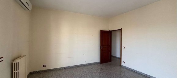 4 bedrooms House in Noicattaro, Italy No. 337353 15