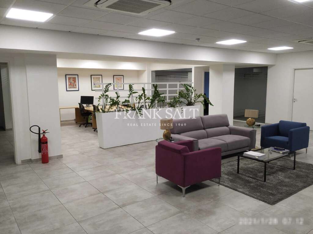 Bureau à Balzan, Malta 380m² No. 12701
