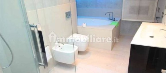 Apartamento de 4 dormitorios en Maranello, Italy No. 328282 18