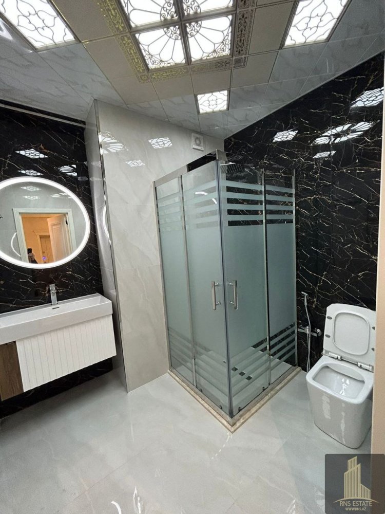 3 bedrooms Apartment in Baku, Azerbaijan No. 1737