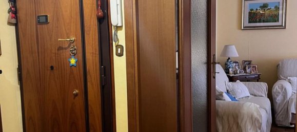 Apartamento T3 em Rome, Italy N.º 332022 3