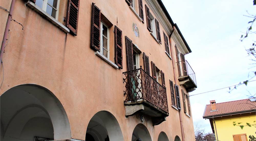 Вилла с 6 спальнями в Серравалле Сезия, Италия № 157667