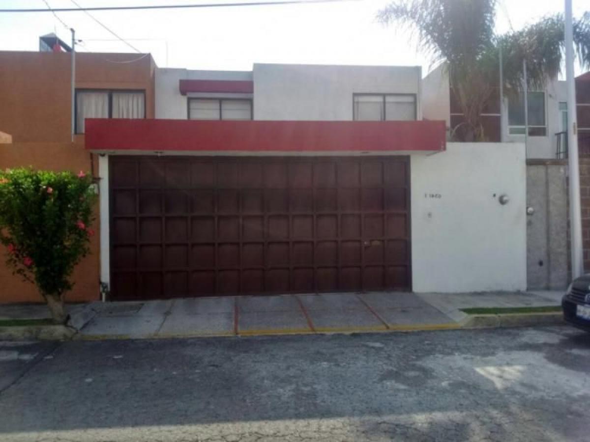 3 bedrooms House in Puebla, Mexico No. 179361