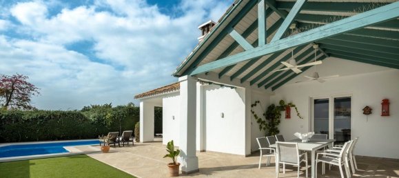 4 bedrooms House in Estepona, Spain No. 49089 10