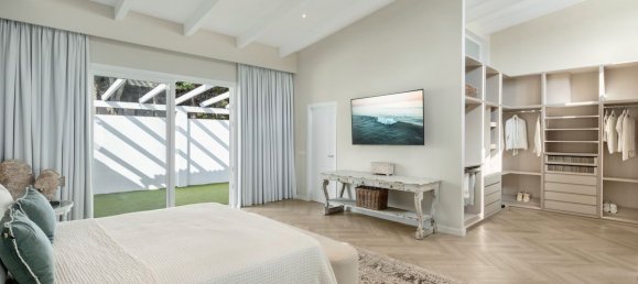 4 bedrooms House in Estepona, Spain No. 49089 5