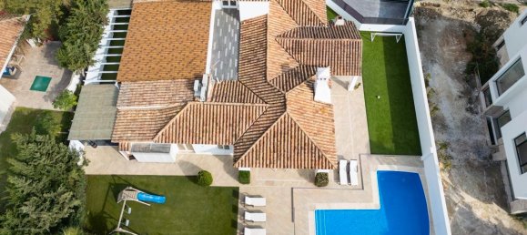 4 bedrooms House in Estepona, Spain No. 49089 11