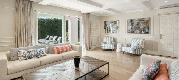 4 bedrooms House in Estepona, Spain No. 49089 4