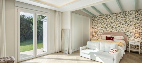 4 bedrooms House in Estepona, Spain No. 49089 9