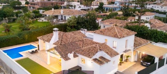 4 bedrooms House in Estepona, Spain No. 49089 8