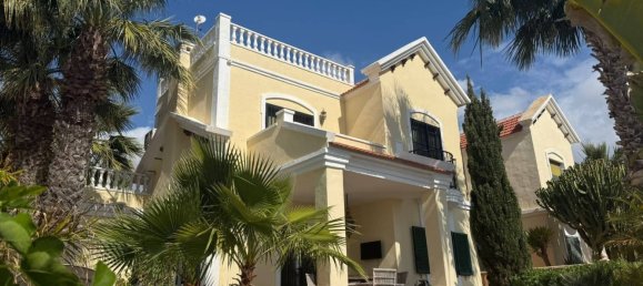 3 bedrooms House in Alicante, Spain No. 188003 3