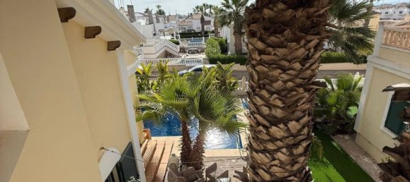 3 bedrooms House in Alicante, Spain No. 188003 4