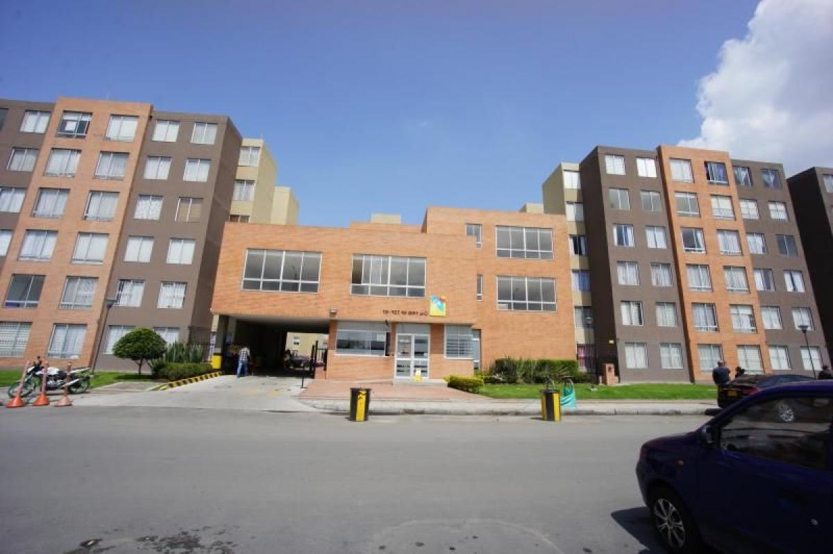 3 bedrooms House in Bogota, Colombia No. 10816