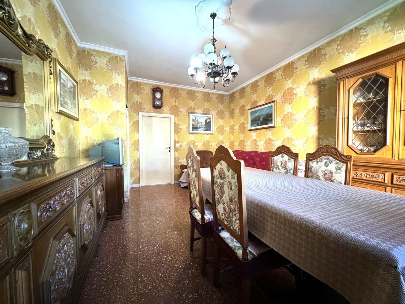 3 rooms Apartment in Rome, Italy No. 162558