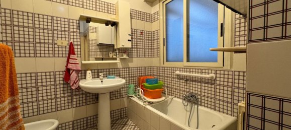 3 rooms Apartment in Rome, Italy No. 162558 10