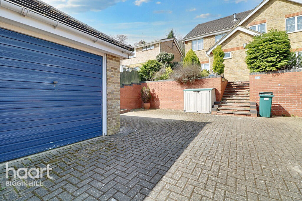 3 bedrooms House in Biggin Hill, United Kingdom No. 4767