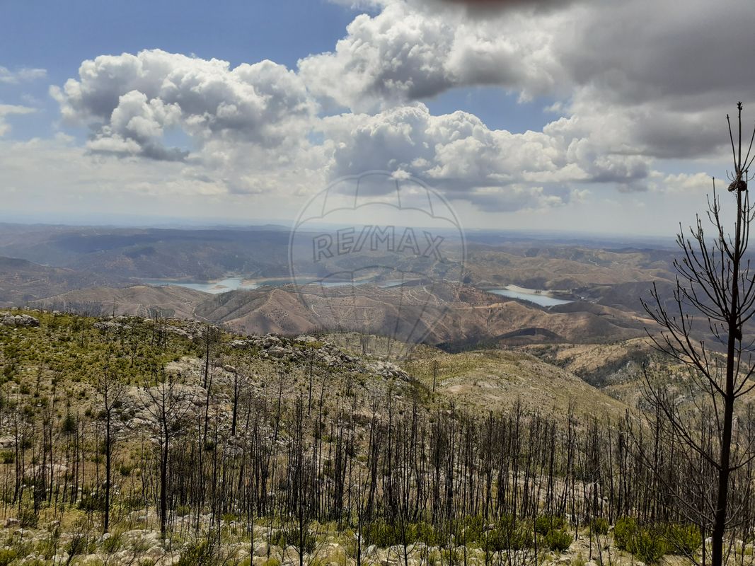 60080m² Land in Alferce, Portugal No. 37309