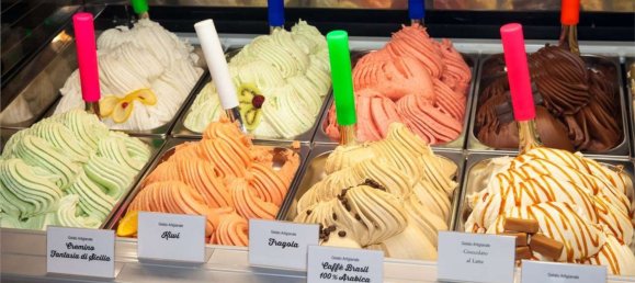 25m² Commercial property in Venice, Italy No. 61592 3