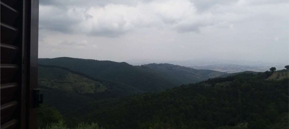 5 rooms Apartment in Cannara, Italy No. 138511 2