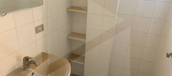 Apartamento de 4 habitaciónes en Bari, Italy No. 33890 30