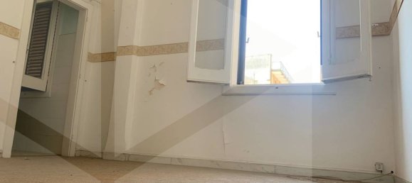 Apartamento de 4 habitaciónes en Bari, Italy No. 33890 28