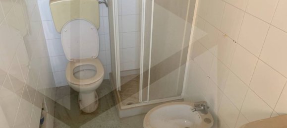 Apartamento de 4 habitaciónes en Bari, Italy No. 33890 5