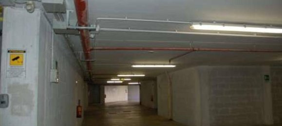 Гараж с 1 спальней в Рим, Италия № 327686 9